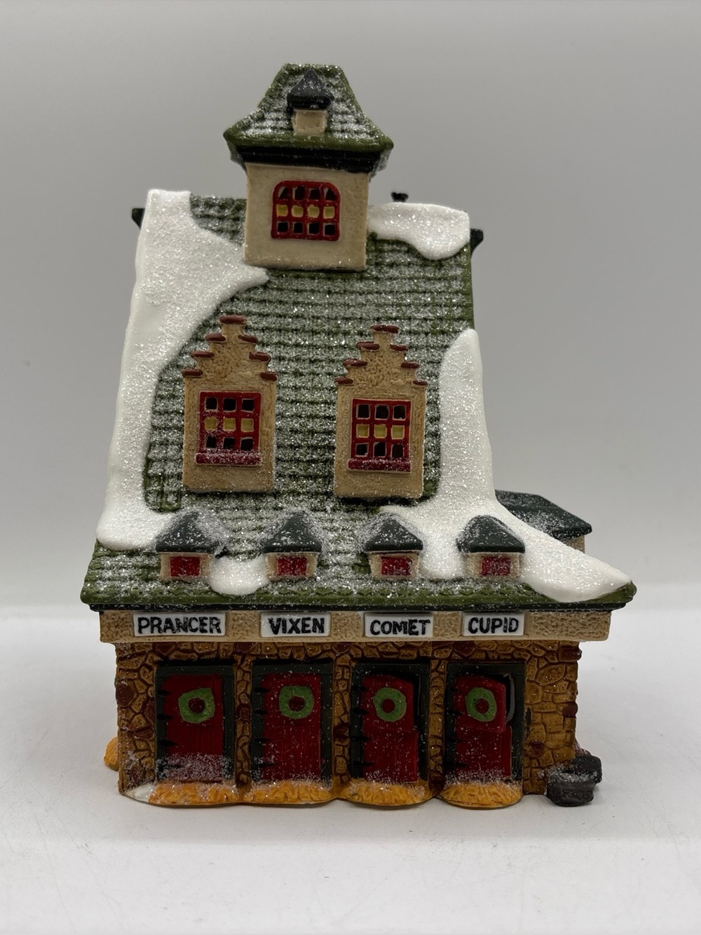 Department 56 1990 Vintage HVC North Pole Series Reindeer Barn 5601-4 Retired